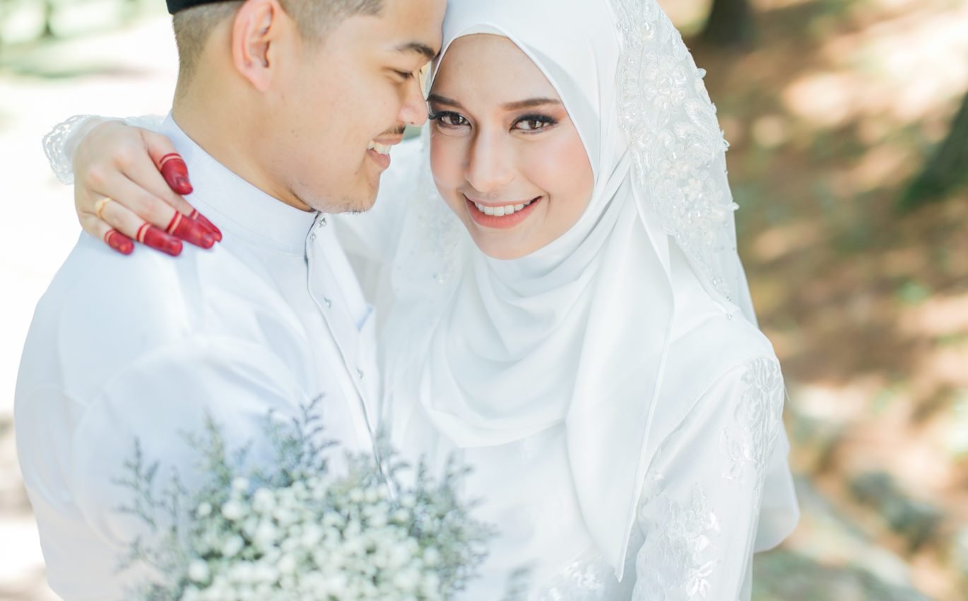 Bolehkah Pengantin Perempuan Solat Walaupun Telah Bersolek? Ini Jawapannya…