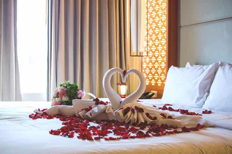 7 Tempat Honeymoon Murah dan Romantis